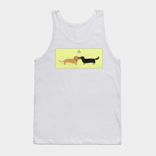 Dachshund Mistletoe Kiss | Cute Wiener Dogs Christmas Holiday Tank Top